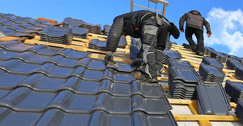 KLV Procouvreur Façade Charleroi : Couvreur en Belgique : Région Flamande, Wallonne, Bruxelles ... travaux de charpente, couverture, nettoyage démoussage et peinture hydrofuge toiture, étanchéité toit plat terrasse roofing et isolation toiture combles, ravalement peinture et imperméabilisation façade, bardage et nettoyage des extérieurs : pavé pierre bleu, klinker