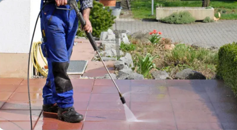 KLV Procouvreur Façade Charleroi : Couvreur en Belgique : Région Flamande, Wallonne, Bruxelles ... travaux de charpente, couverture, nettoyage démoussage et peinture hydrofuge toiture, étanchéité toit plat terrasse roofing et isolation toiture combles, ravalement peinture et imperméabilisation façade, bardage et nettoyage des extérieurs : pavé pierre bleu, klinker